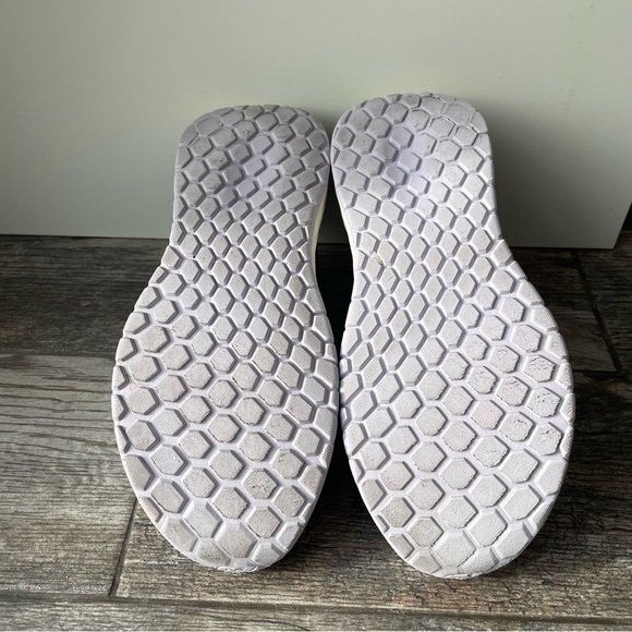 New Balance Women Fresh Foam Evare Running Shoe in Purple size 9.5 - Picture 6 of 11